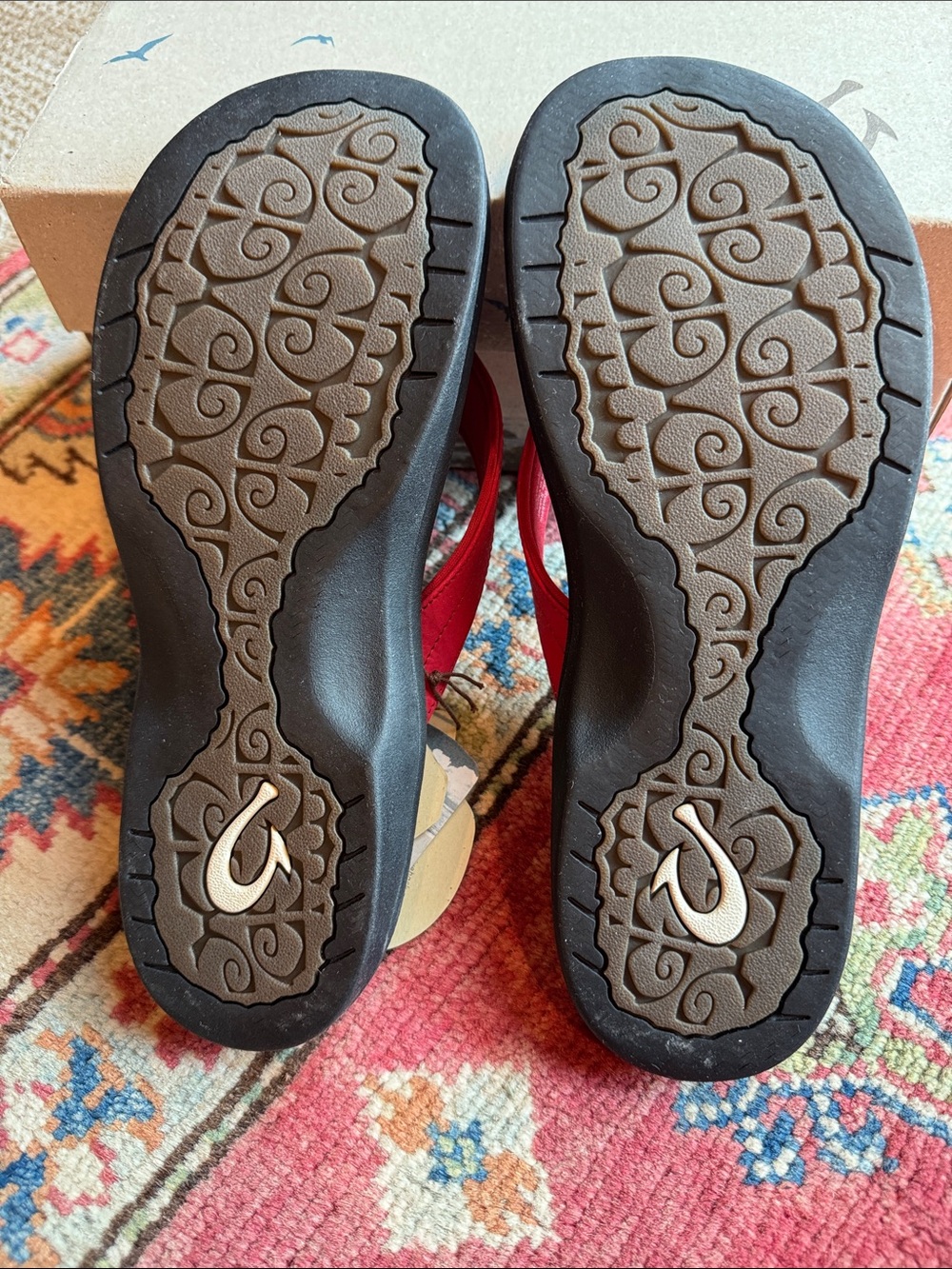 NWT women’s OluKai Ohana Flip Flop Sandals - 8 - Picture 3 of 5